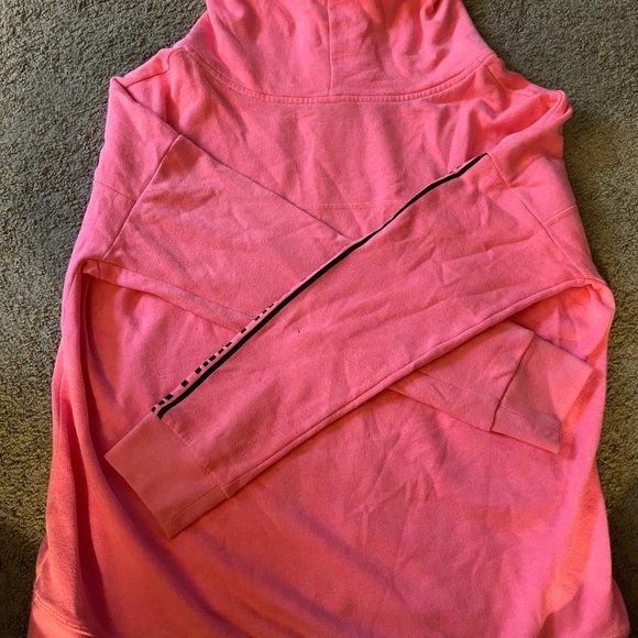 Pink sweater - Picture 4 of 4